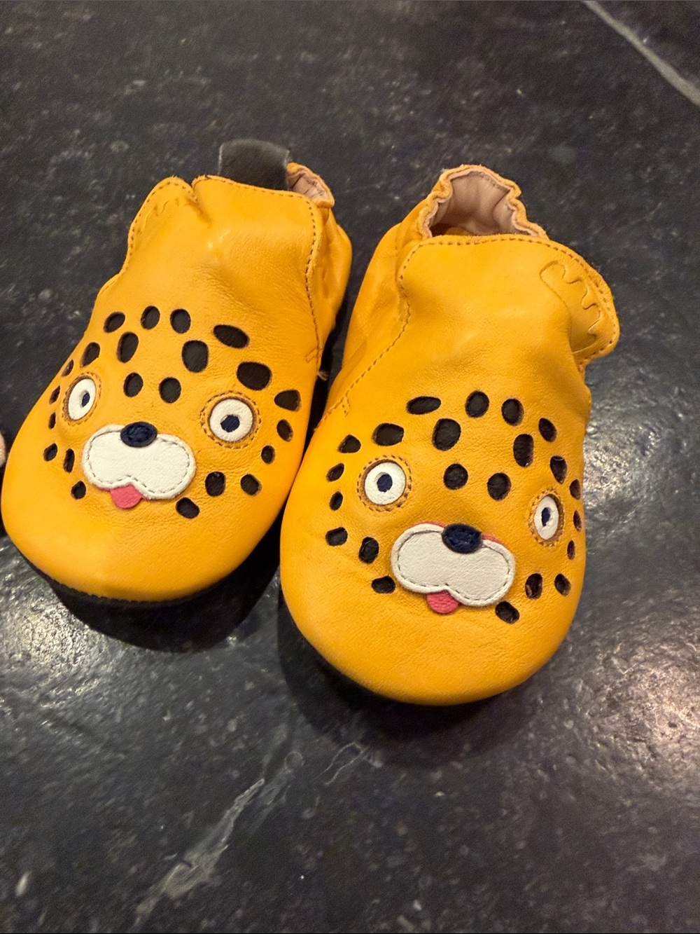 Easy Peasy Soft Yellow Leopard Face Baby Walker Shoes. With canvas bag